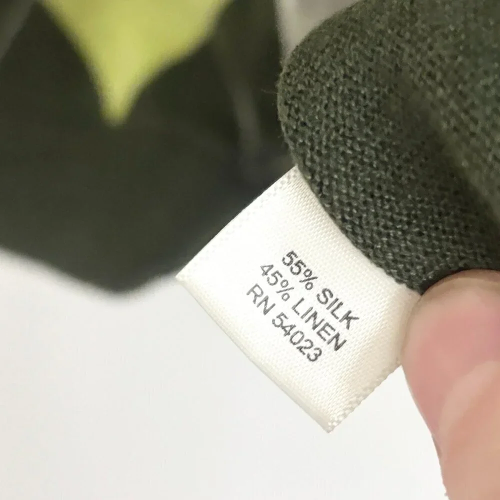 EUC Banana Republic Silk & Linen Blend Green Argyle V Neck Sweater Vest - Small